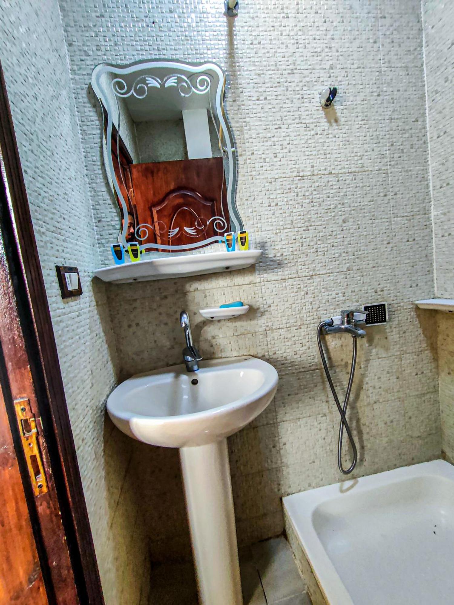 Happy Days Pyramids Inn Kafrat al Jabal Номер фото